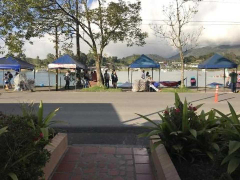Foto 2 de Casa Lote para Construir En Guatapé
