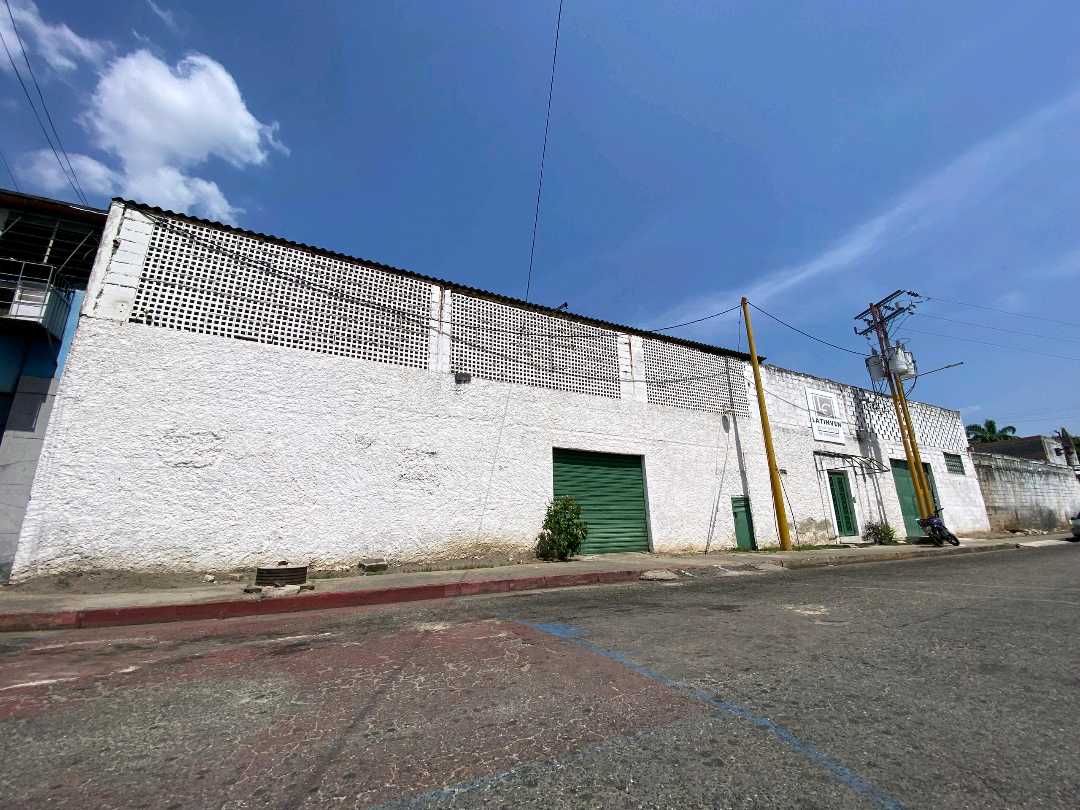 Galpon en Venta Urb. San Blas Valencia HV-9758668 - Foto 1