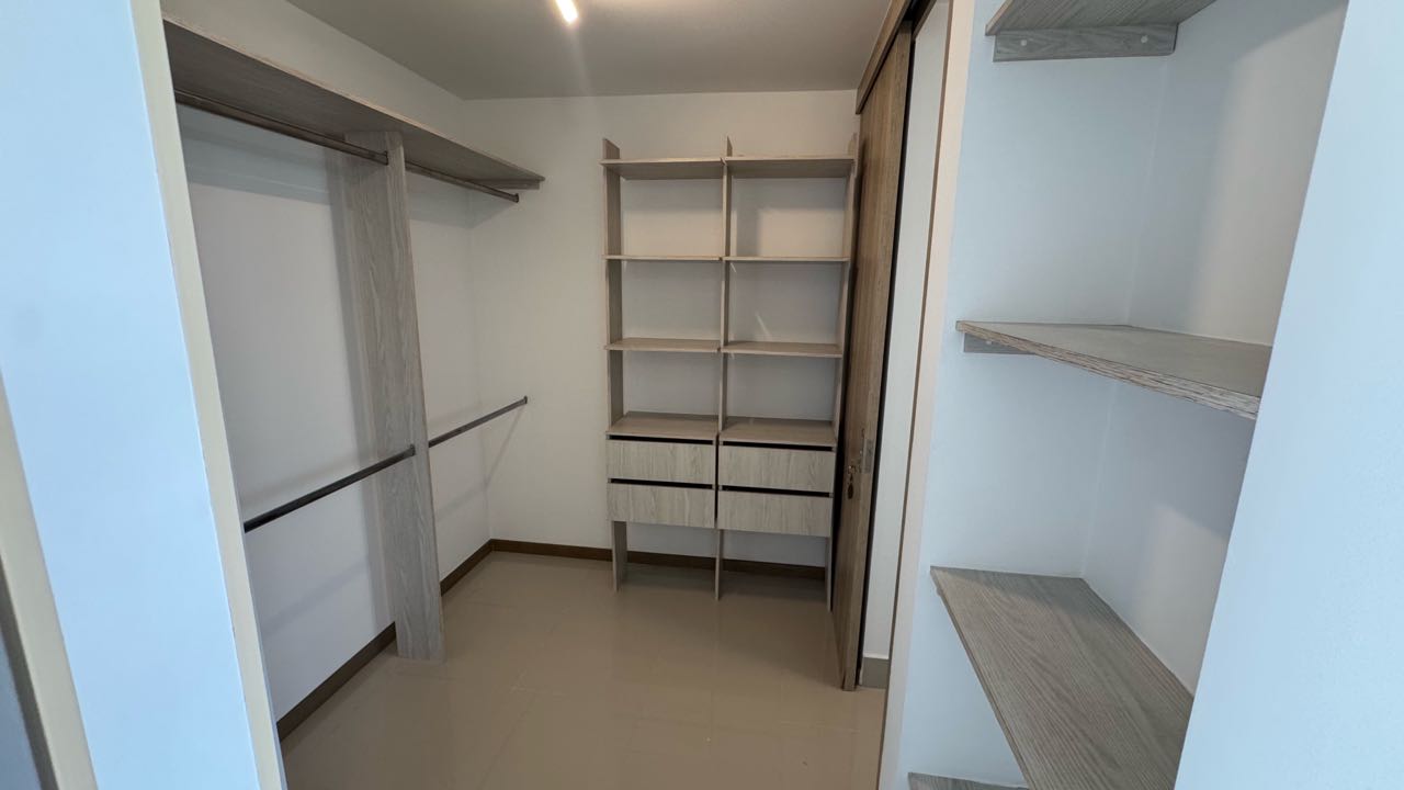 HERMOSA CASA EN VENTA EN ALFAGUARA Jamundí 177m2 lote214m2