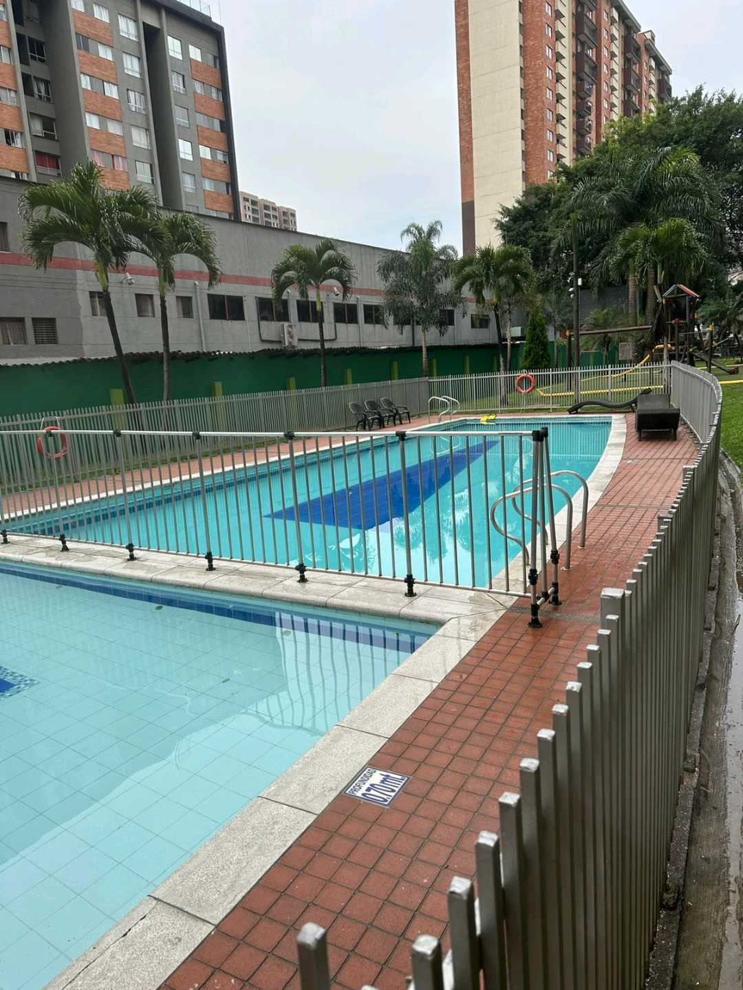 Hermoso Apartamento Amoblado, Los Colores, Medellín