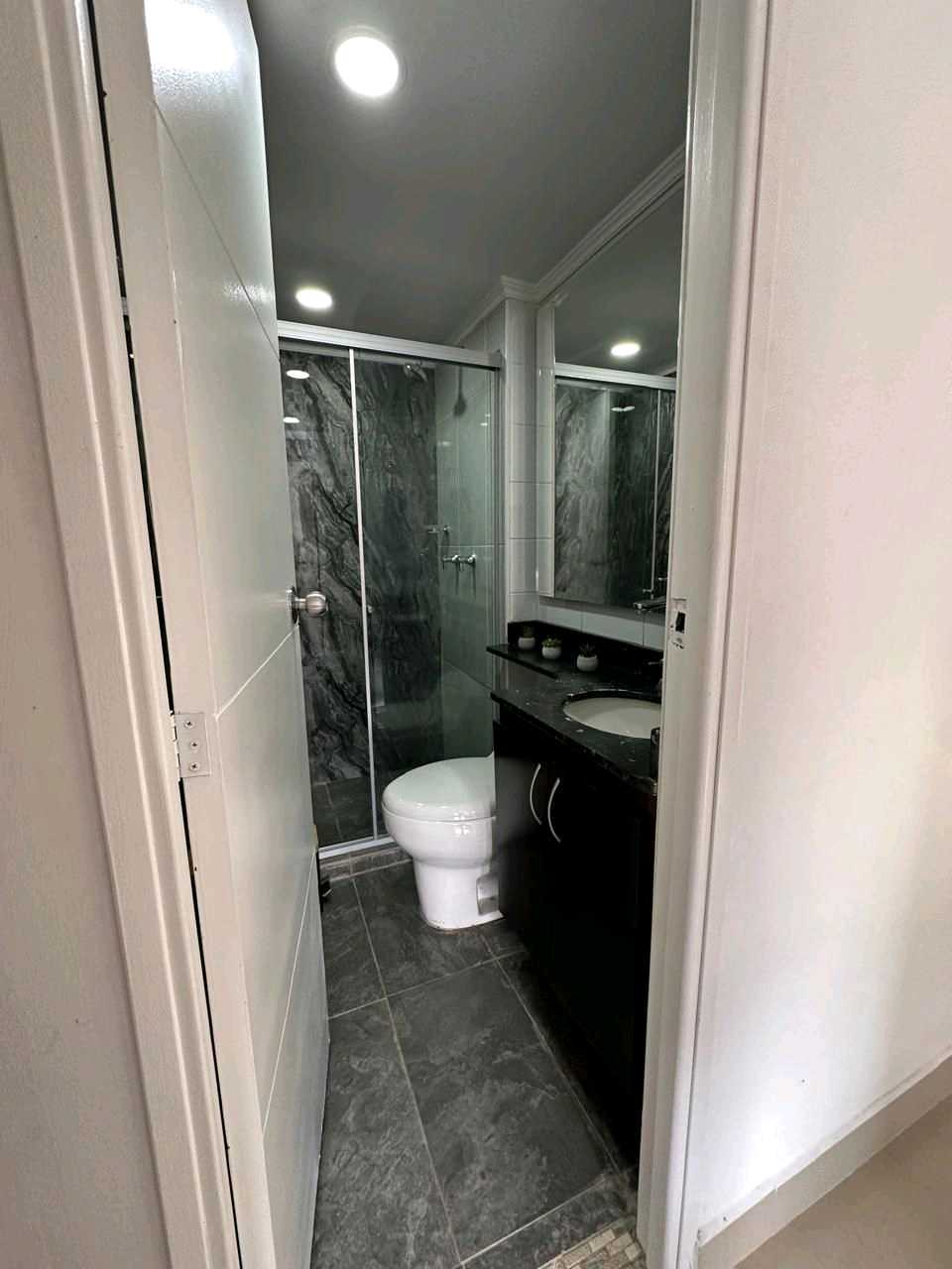 Hermoso Apartamento Amoblado, Los Colores, Medellín