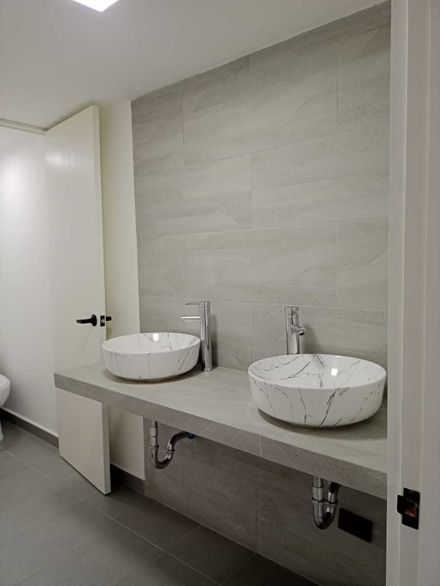 Local comercial Laureles excelente punto