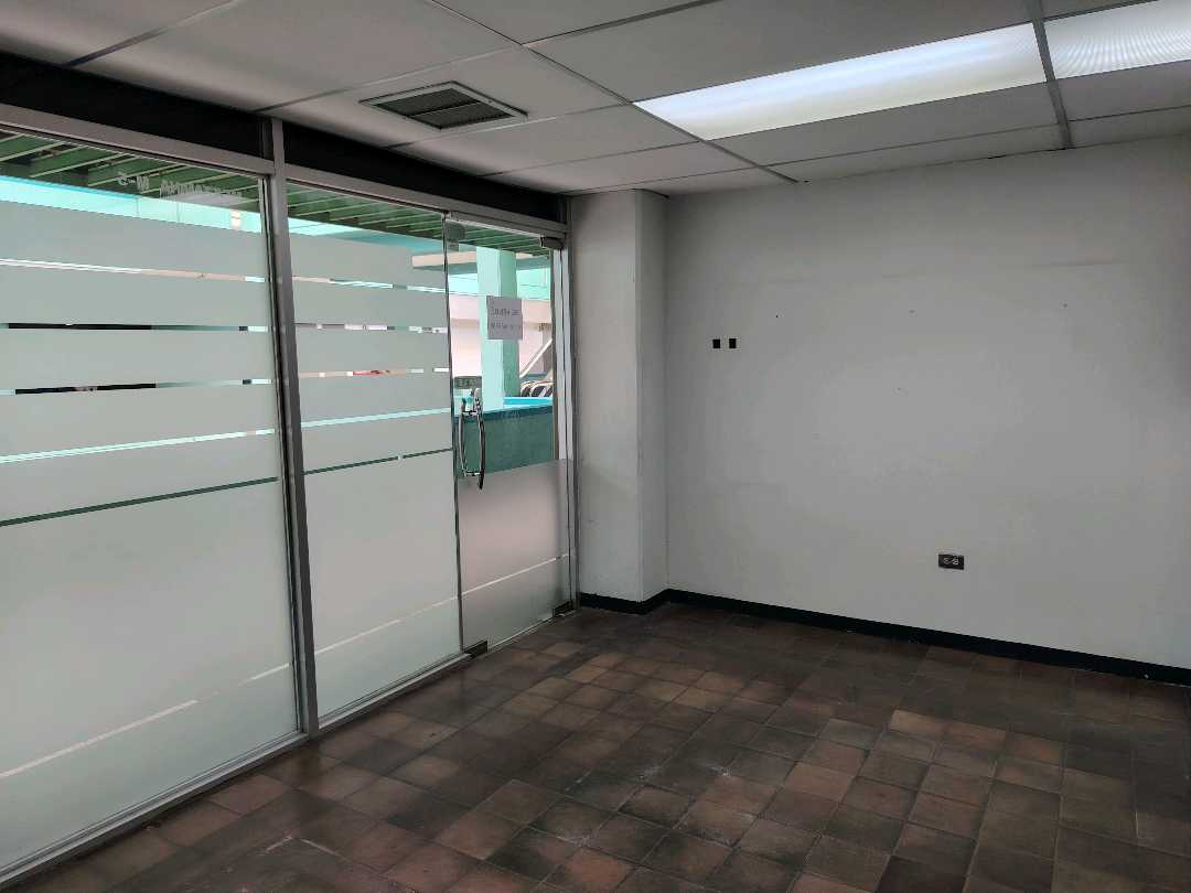 Oficina comercial en venta en el cc paseo las industrias lv-9615126 - Foto 3