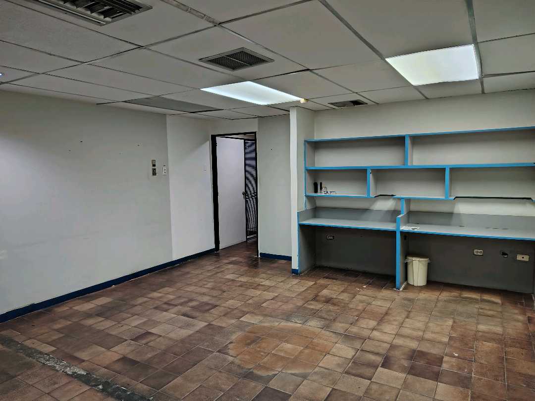 Oficina comercial en venta en el cc paseo las industrias lv-9615126 - Foto 8