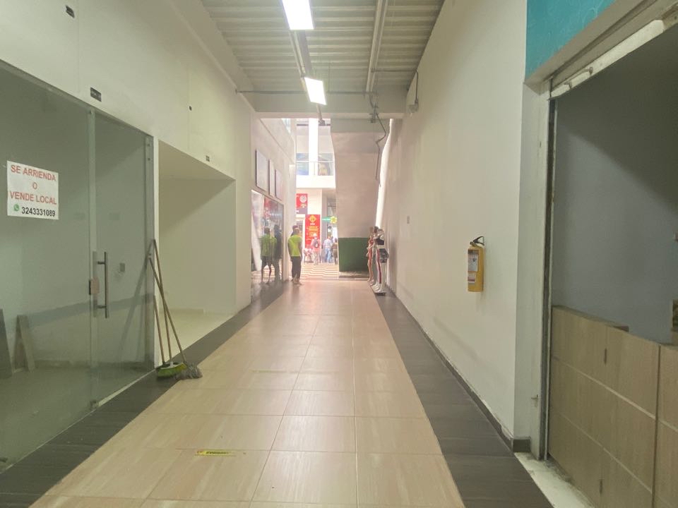 LOCAL COMERCIAL EN VENTA  JAMUNDI C.C. CAÑA DULCE