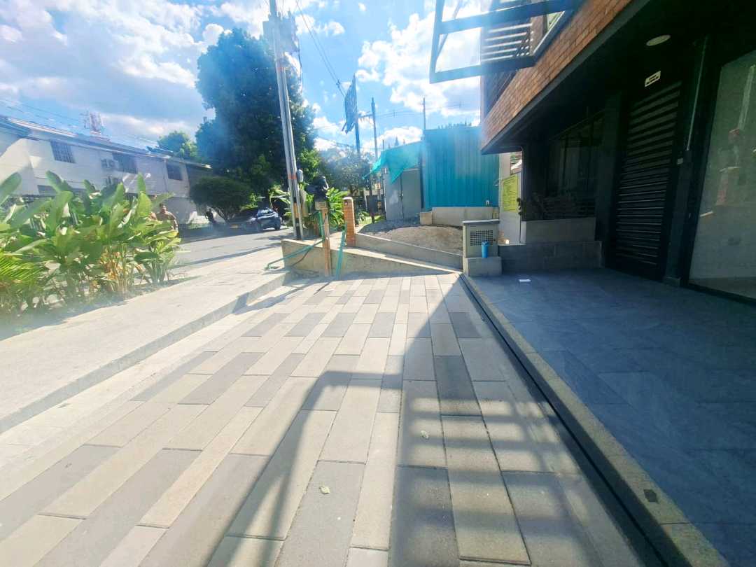 Local comercial en venta Laureles cerca a un airbnb.
