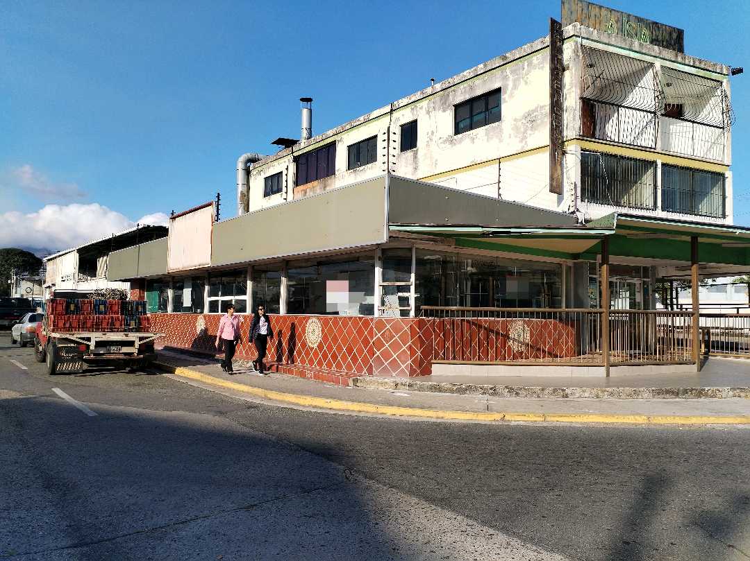 Local Comercial en Venta  en Naguanagua.  EM-9751398 - Foto 4