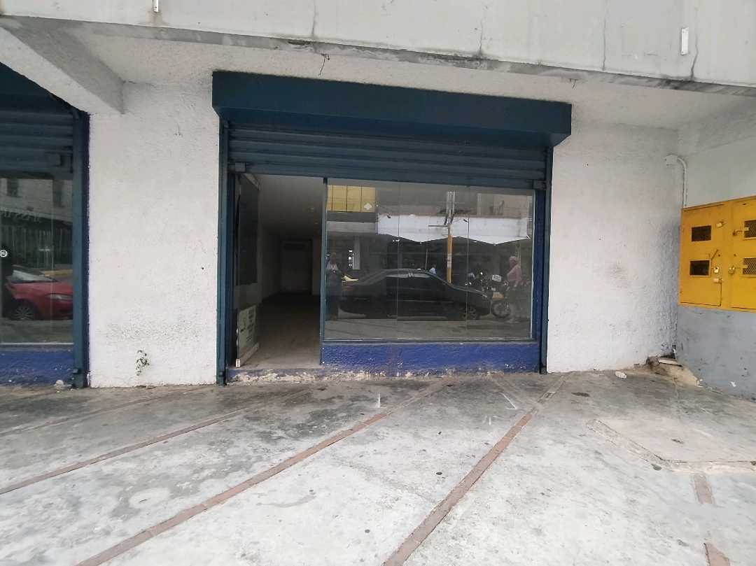 Local Comercial en Venta en Valencia, EM-8951194 - Foto 3