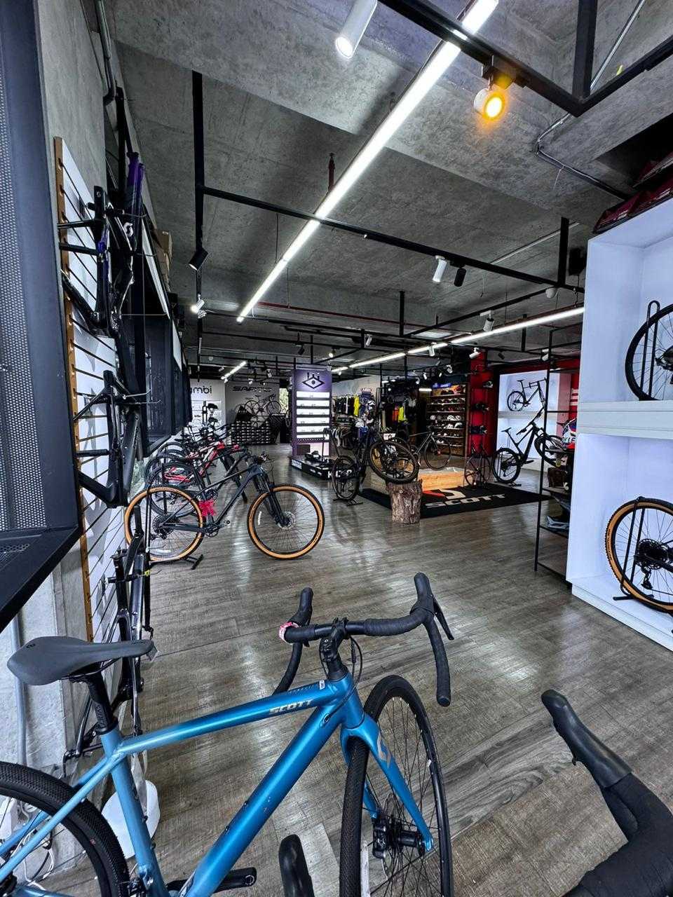 Local comercial en venta u Oficina  arriendo Palmas