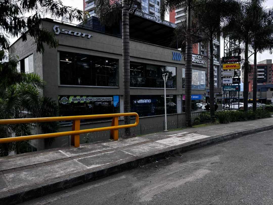 Local comercial en venta u Oficina  arriendo Palmas