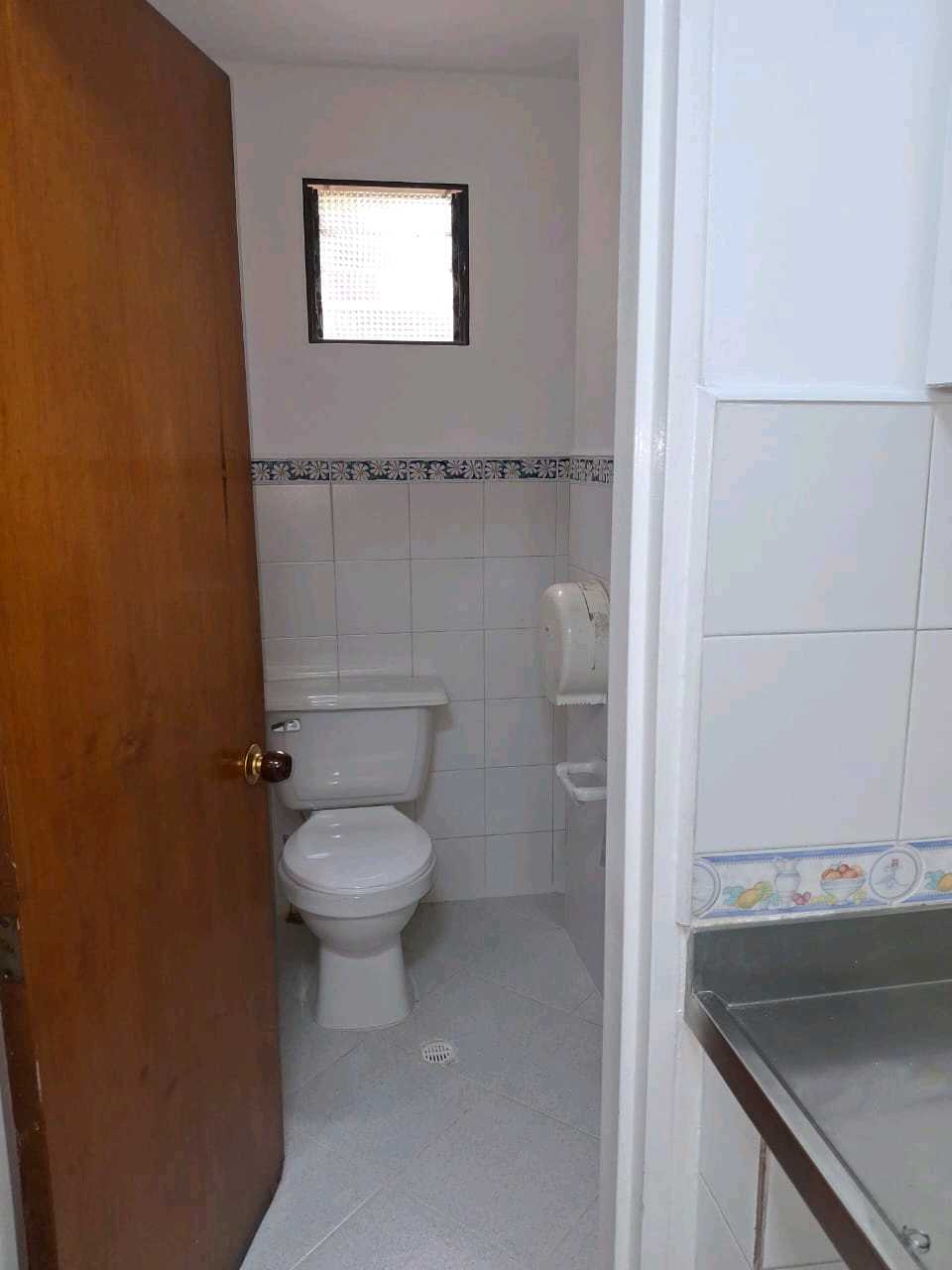 Local comercial Envigado cerca al parque 140mts2