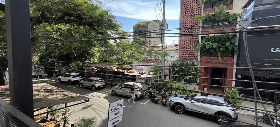 Local comercial Provenza u Oficina 350mts