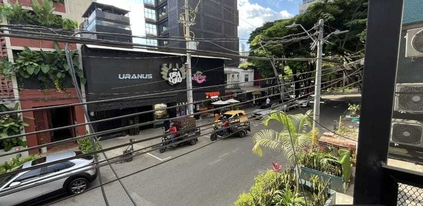 Local comercial Provenza u Oficina 350mts