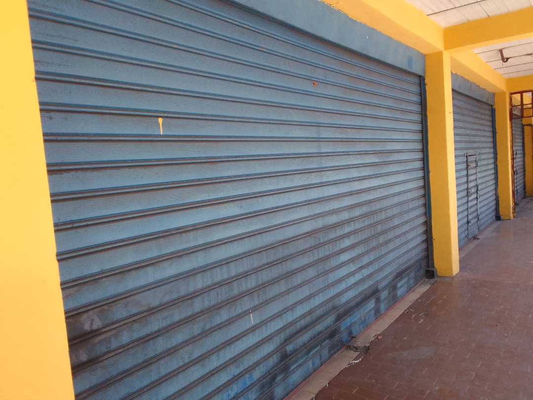 Local en alquiler Av Fernando Figueredo c/c Comercio JR-9802631 - Foto 2