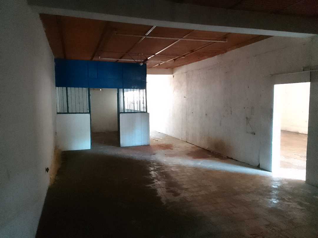Local en alquiler Av Fernando Figueredo c/c Comercio JR-9804269