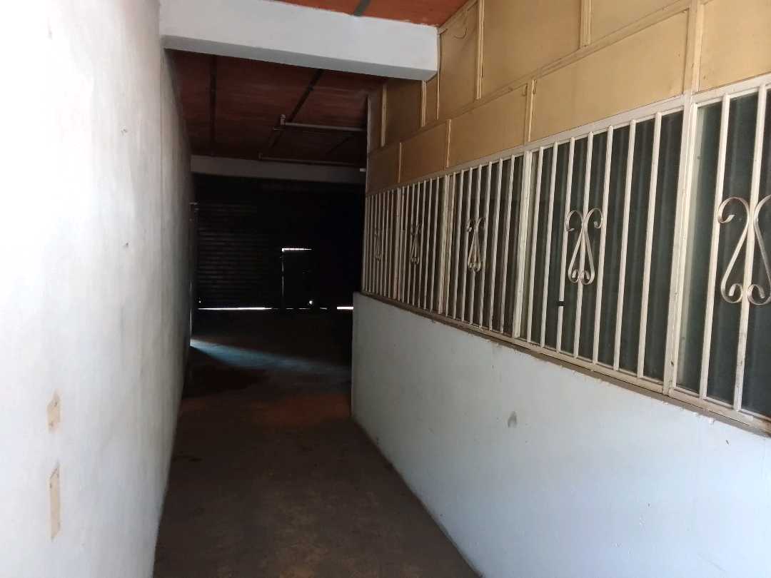 Local en alquiler Av Fernando Figueredo c/c Comercio JR-9804269 - Foto 8