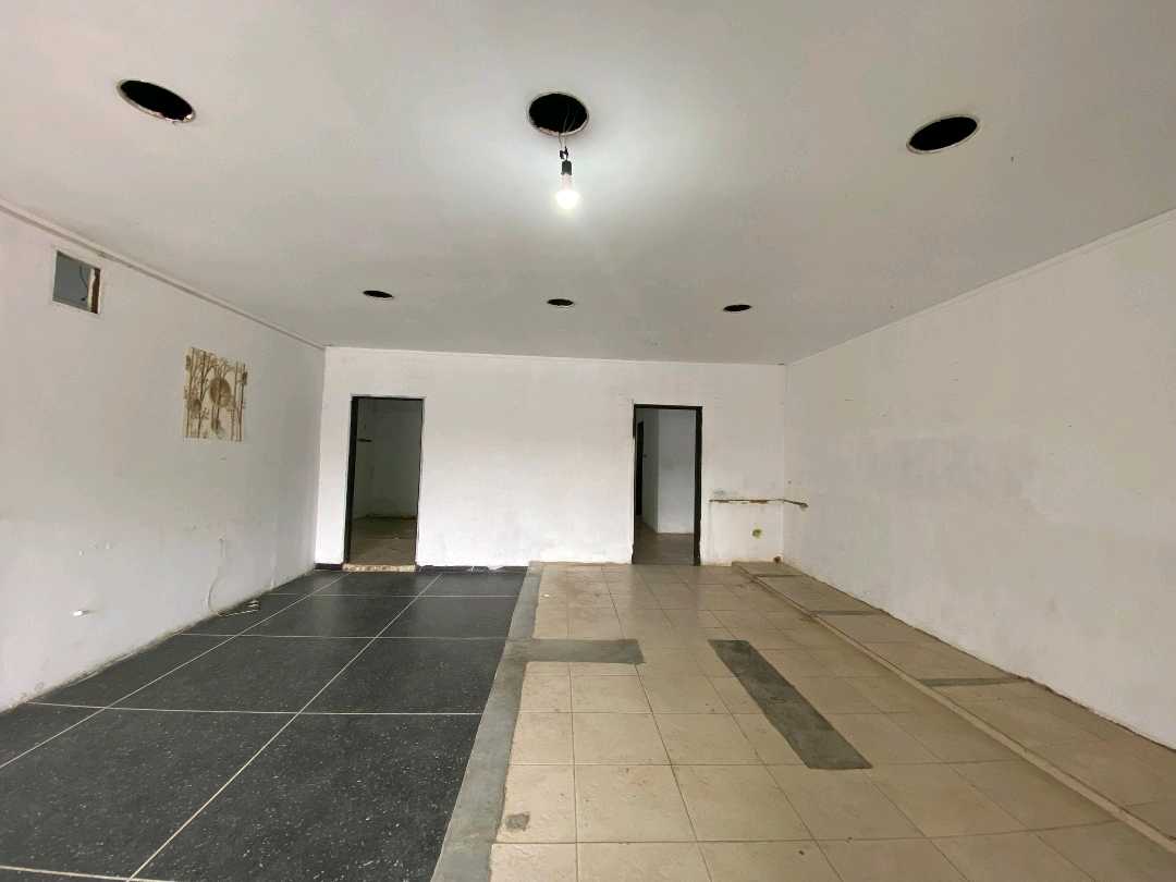 Local en alquiler Av universidad Naguanagua CC HV-9799223 - Foto 5