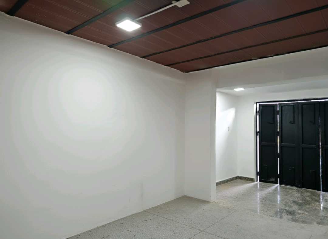 Local en alquiler en Av Michelena AAA-9634364 - Foto 8