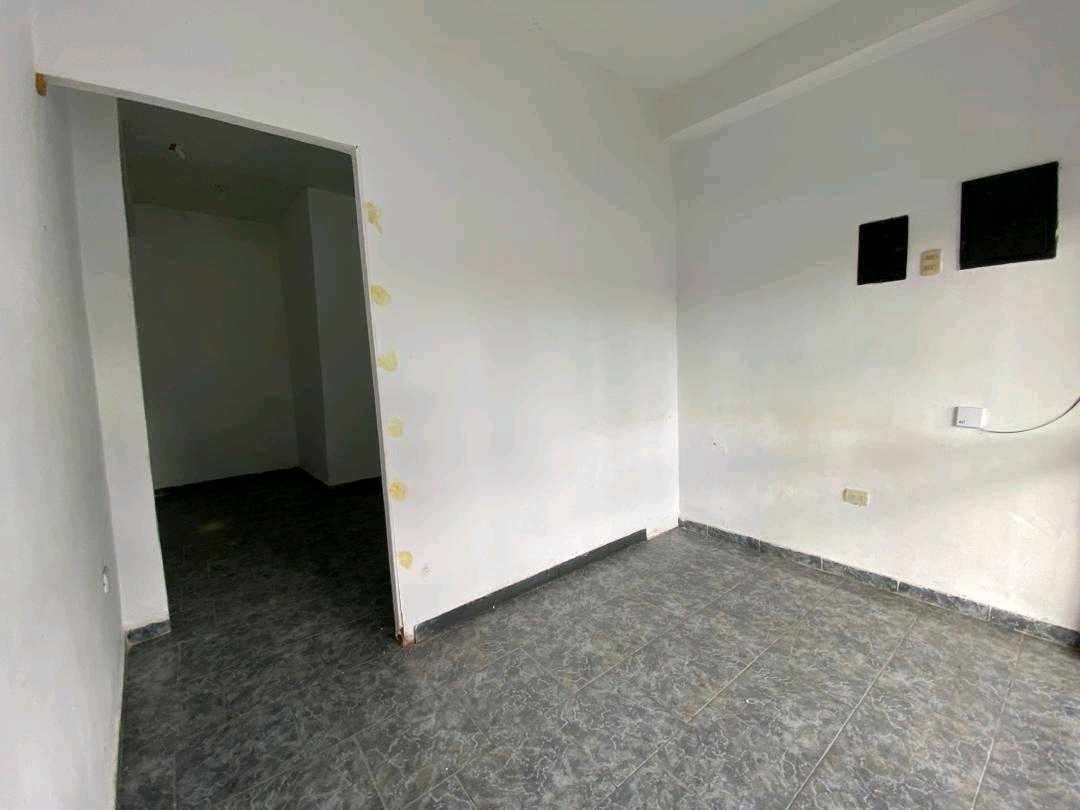 Local en alquiler Av. Principal Naguanagua HV-9756649 - Foto 4