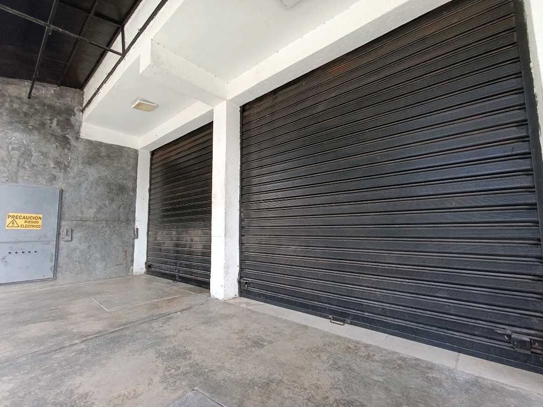 Local en alquiler en Naguanagua Av. Principal HV-9795175 - Foto 2