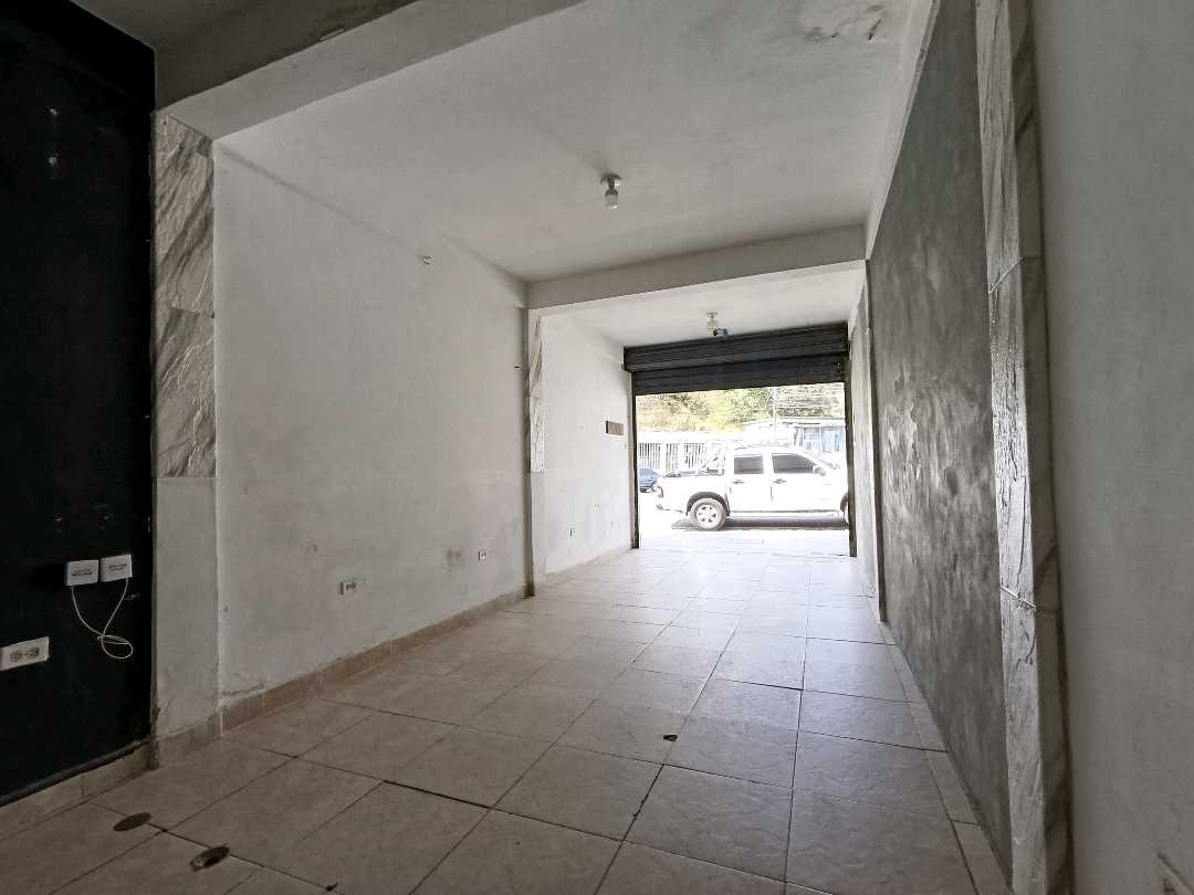 Local en alquiler en Naguanagua Av. Principal HV-9795175 - Foto 3