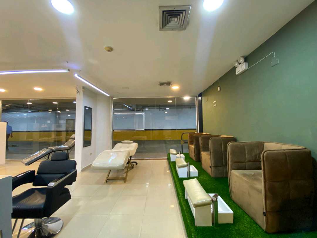 Local en alquiler peluquería / Spa CC Via Veneto Naguanagua HV-9787237 - Foto 10