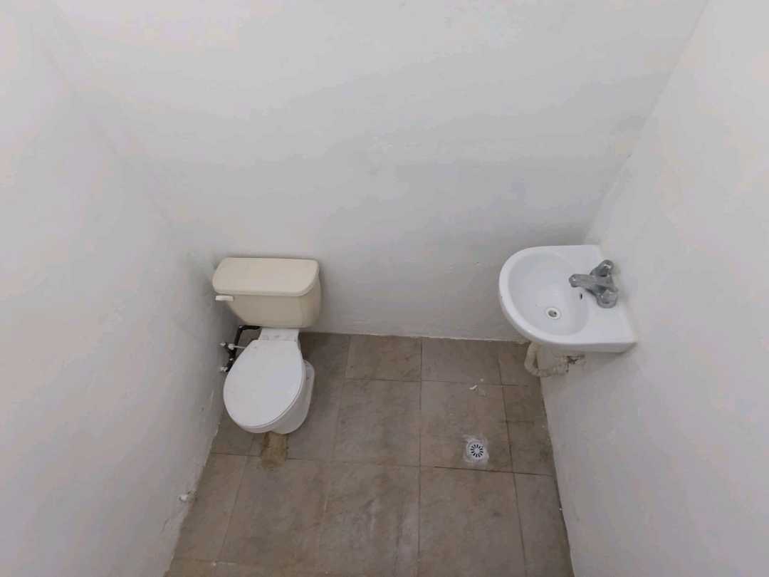 Local en alquiler ubicado en Naguanagua Av. Principal HV-9772766 - Foto 3