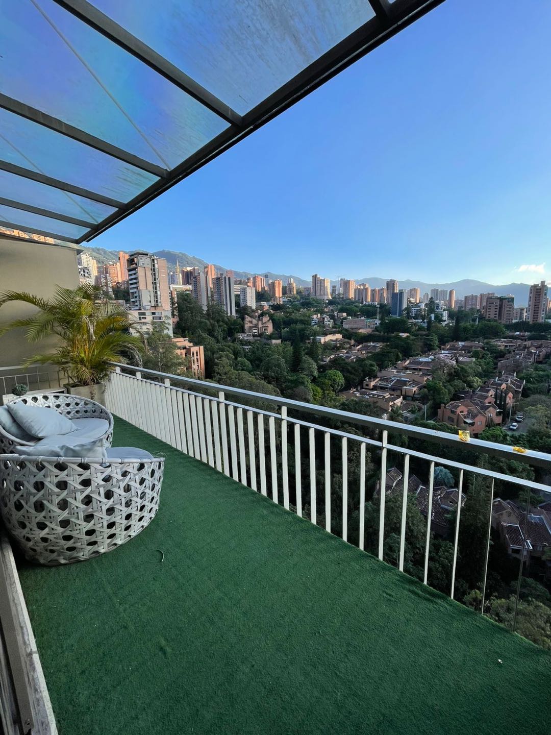 Lof amoblado cerca a Provenza