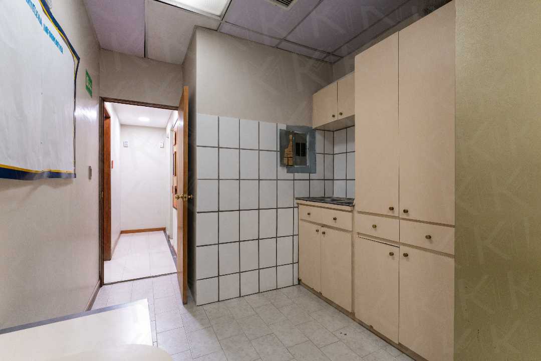 Los cortijos (Torre Corimon) - Oficina en venta