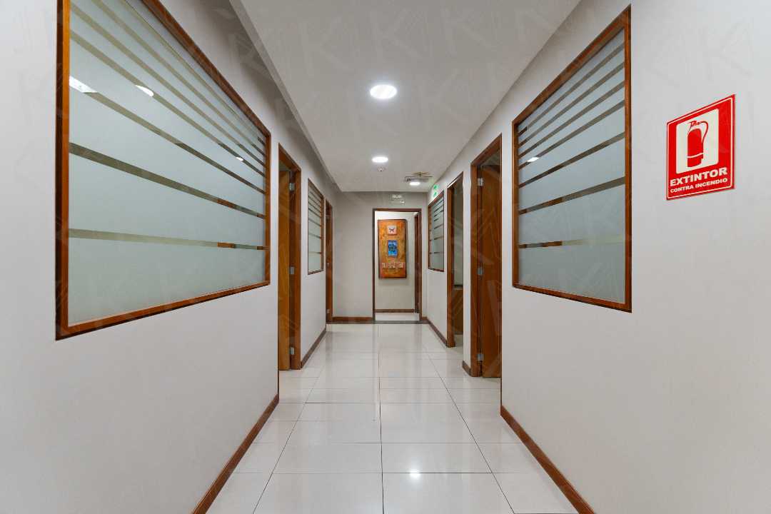 Los cortijos (Torre Corimon) - Oficina en venta
