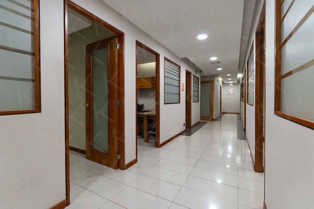 Los cortijos (Torre Corimon) - Oficina en venta