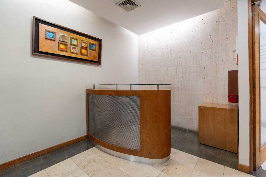 Los cortijos (Torre Corimon) - Oficina en venta