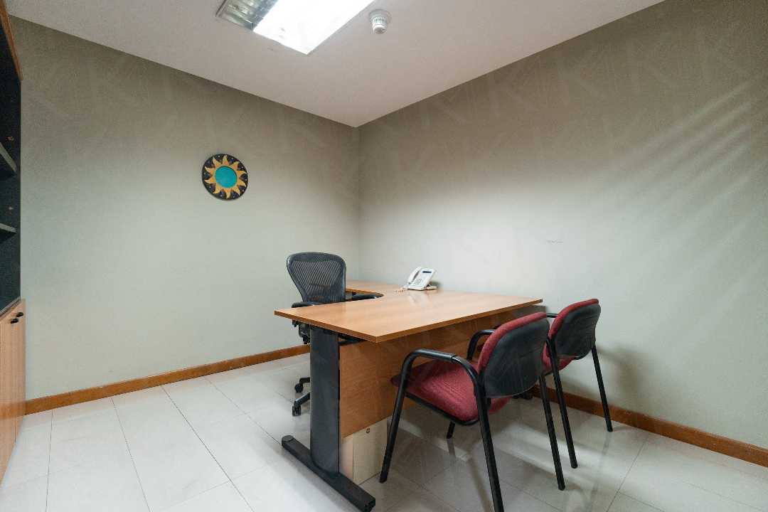Los cortijos (Torre Corimon) - Oficina en venta