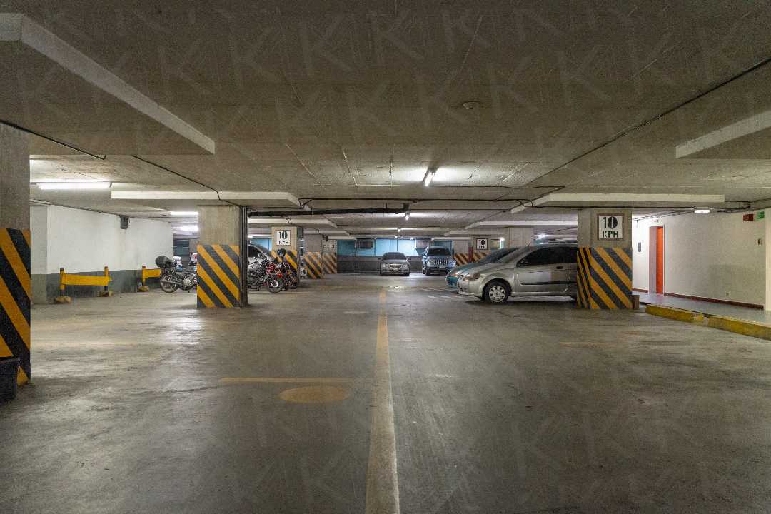 Los cortijos (Torre Corimon) - Oficina en venta