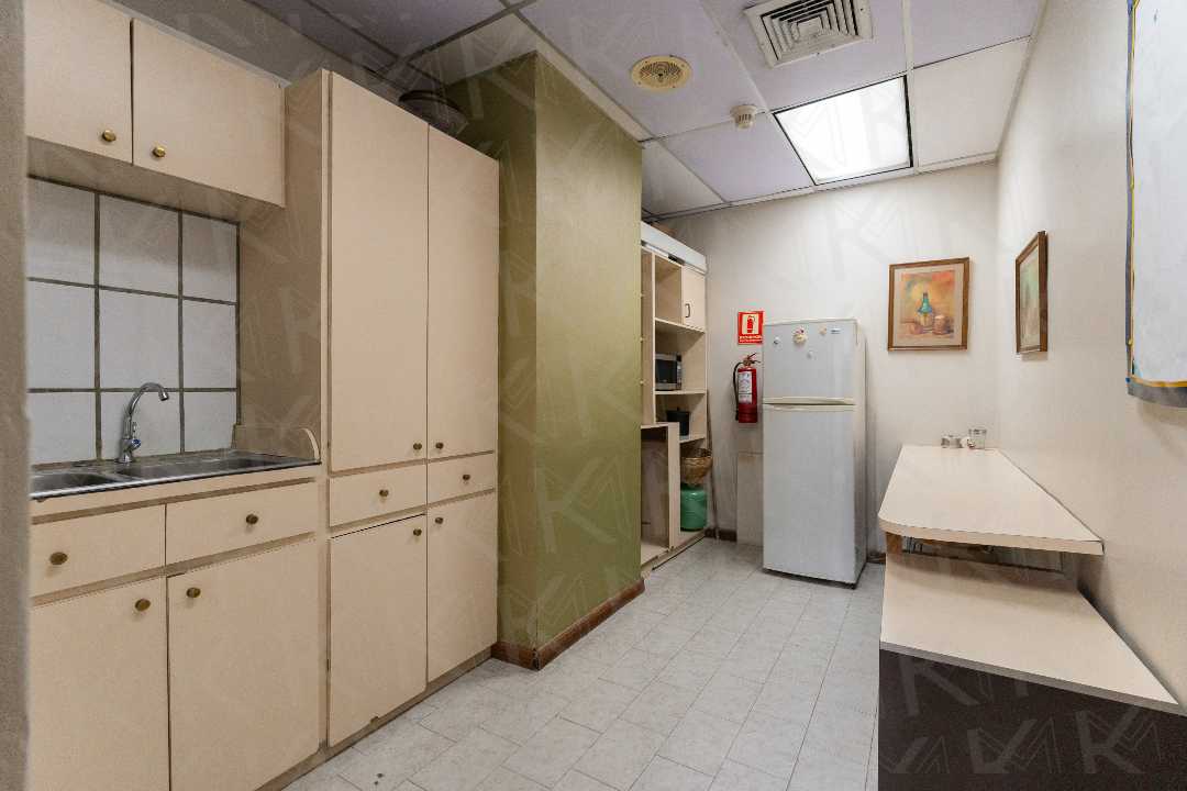 Los cortijos (Torre Corimon) - Oficina en venta