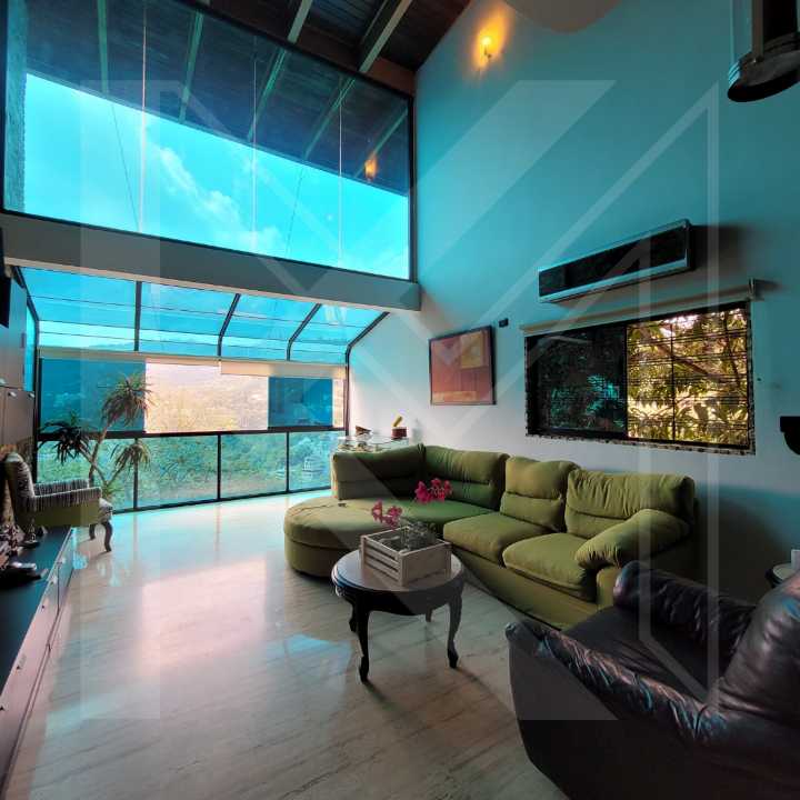 Los Robles - Casa en Venta
