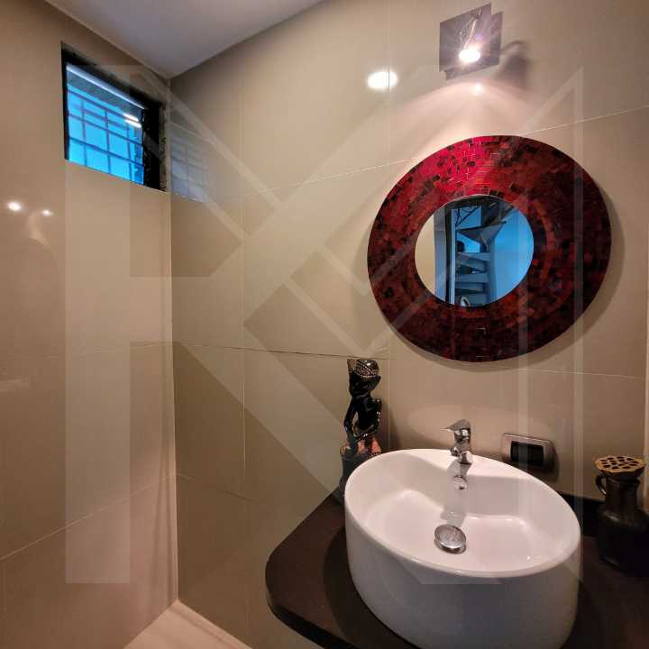 Los Robles - Casa en Venta