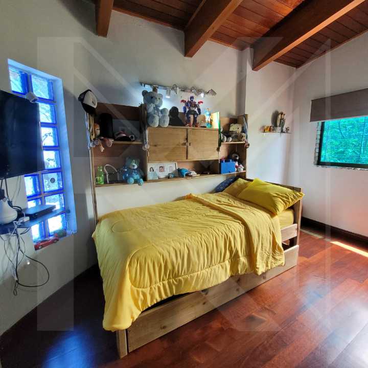 Los Robles - Casa en Venta