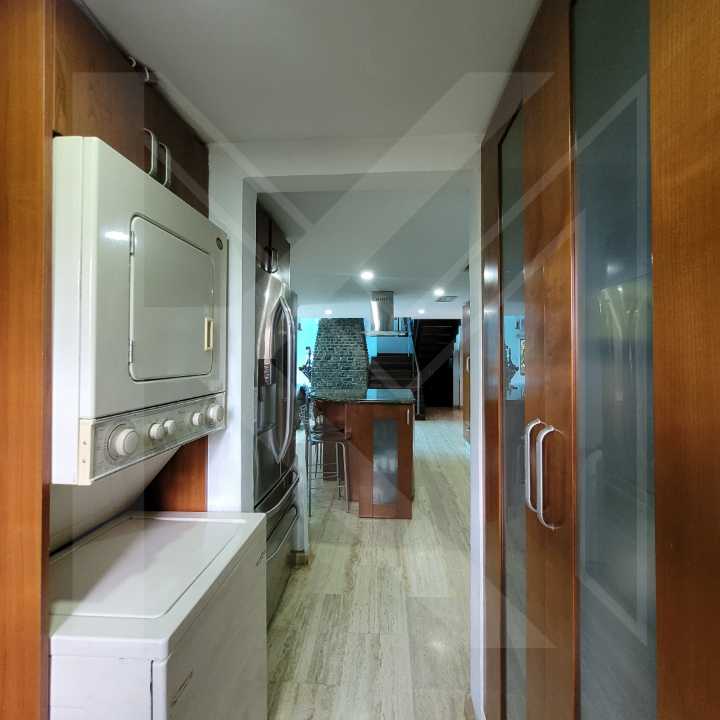 Los Robles - Casa en Venta