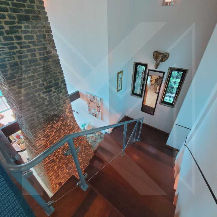 Los Robles - Casa en Venta