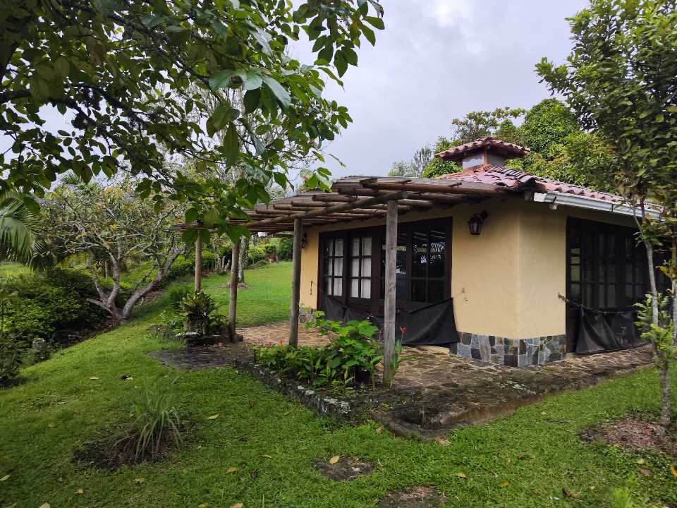 Lote en copacabana parcelación altos de villa roca