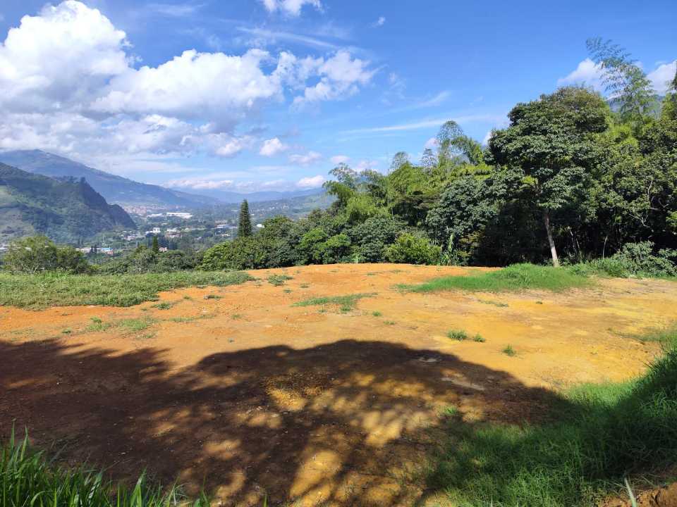 Lote en girardota vereda portachuelo