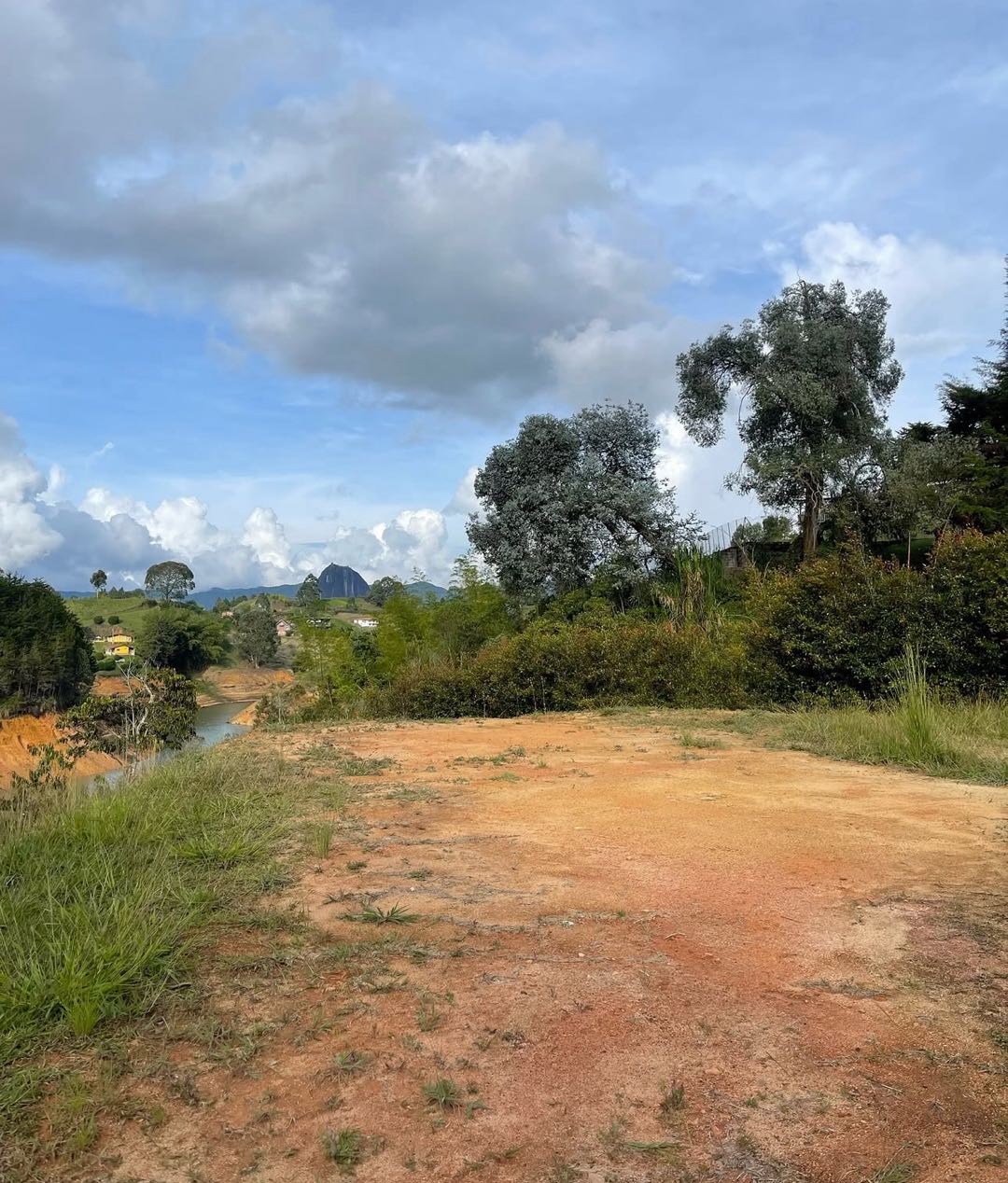 Lote en Guatape en venta con acceso a la Represa! — foto 4 de 4