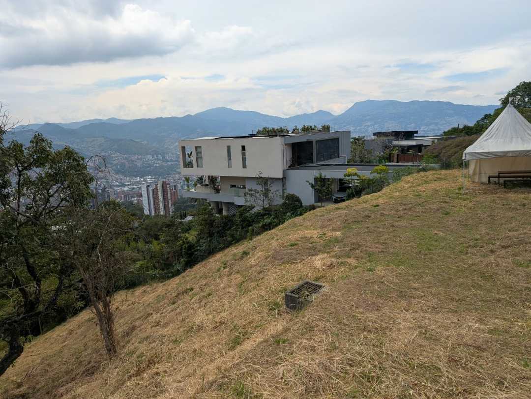 Lote en venta los Balsos Poblado 9