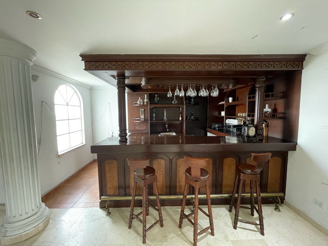 LUJOSA CASA EN PRADOS DEL LIMONAR CALI