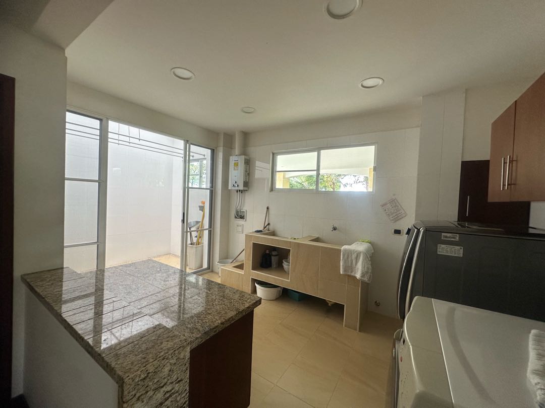 MANSIÓN EN VENTA EN LAS MERCEDES ALFAGUARA JAMUNDI