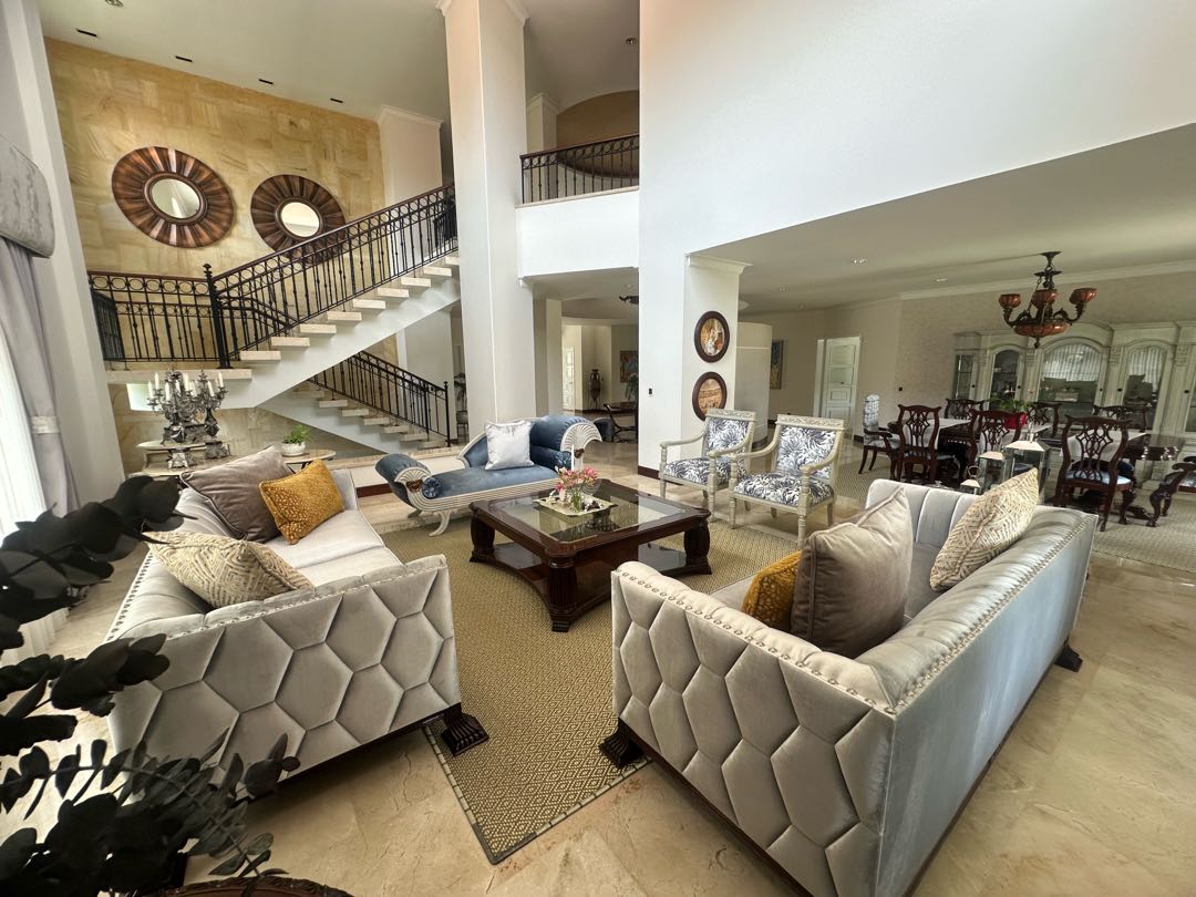 MANSIÓN EN VENTA EN LAS MERCEDES ALFAGUARA JAMUNDI