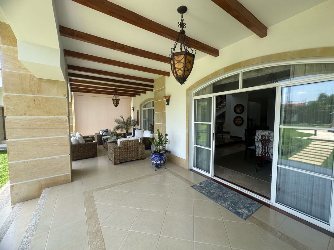 MANSIÓN EN VENTA EN LAS MERCEDES ALFAGUARA JAMUNDI