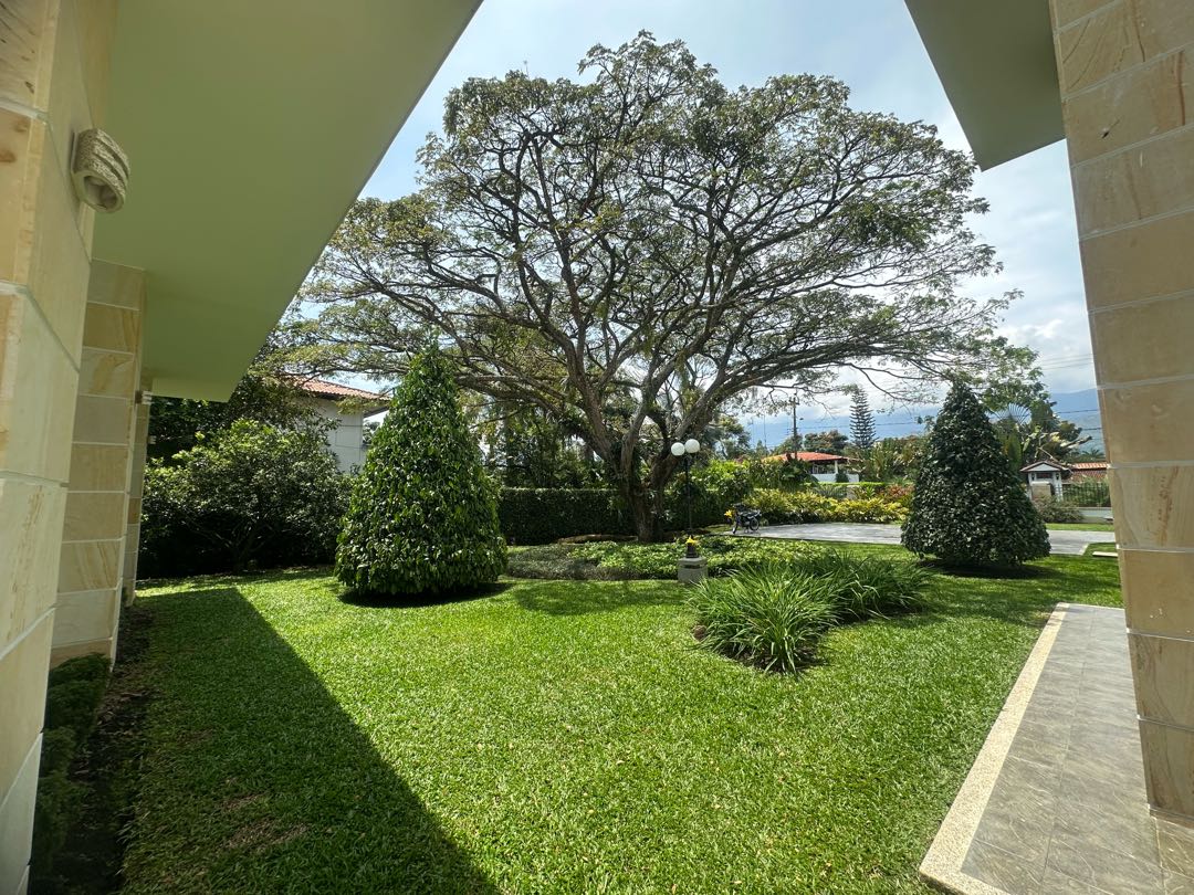 MANSIÓN EN VENTA EN LAS MERCEDES ALFAGUARA JAMUNDI