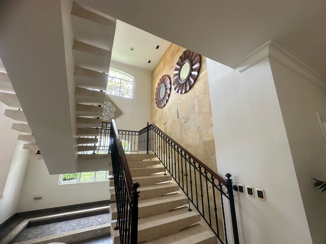 MANSIÓN EN VENTA EN LAS MERCEDES ALFAGUARA JAMUNDI